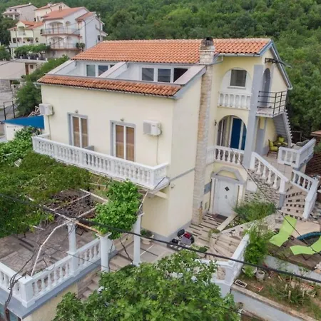 In With Seaview, Terrace, Air Condition, Wifi * Crikvenica