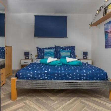 Appartamento In With Seaview, Terrace, Air Condition, Wifi