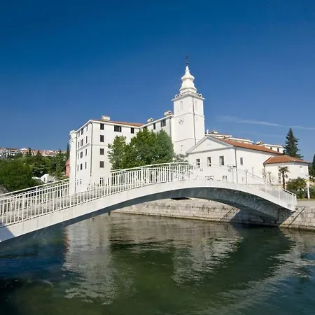 In With Seaview, Terrace, Air Condition, Wifi Appartamento Crikvenica
