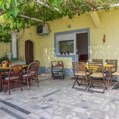 In With Seaview, Terrace, Air Condition, Wifi